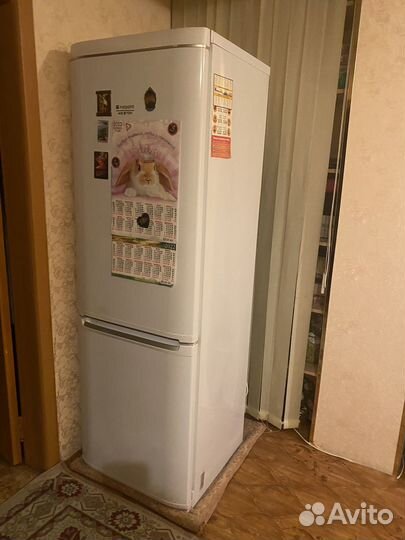 Холодильник hotpoint ariston бу