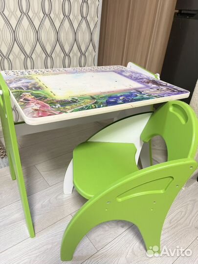 Детский стол 2 в 1 и стул