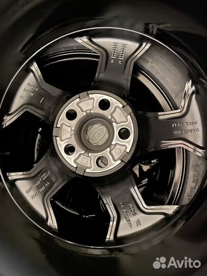 Оригинальные колеса на Range Rover Sport R20