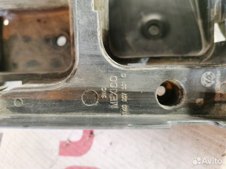 Корпус блока предохранителей Volkswagen Golf