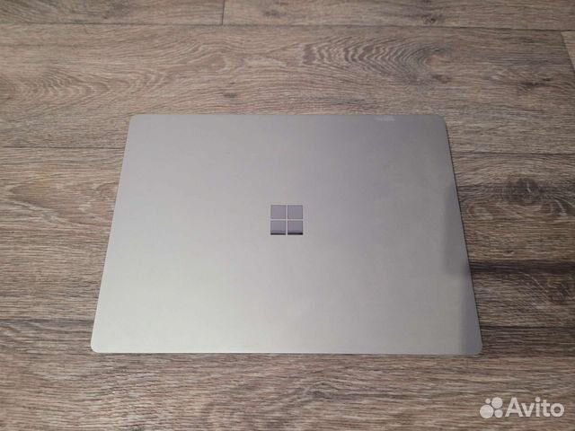 Microsoft surface laptop 2