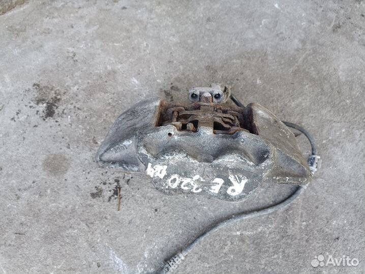 Суппорт передний 4-х поршневой Мерседес 124 Е320