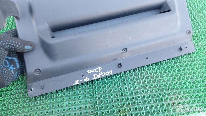 Бардачок Renault Logan1