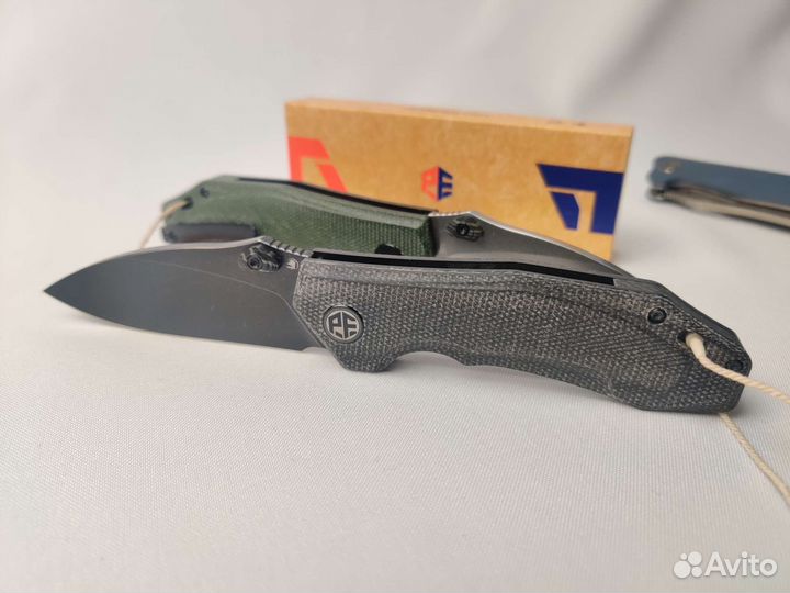 Складной нож Petrified Fish