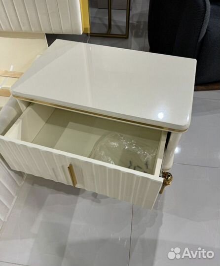 Тумбочка прикроватная Элен