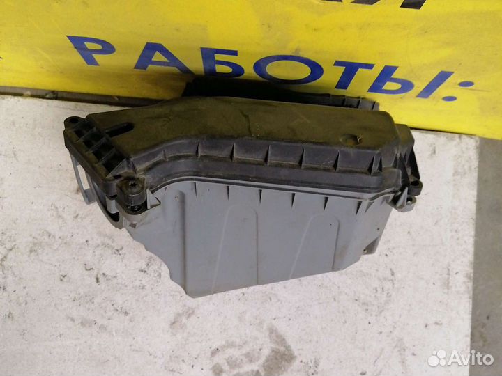 Короб для эбу мотора Ауди А4б8