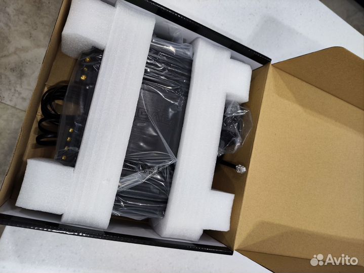 Продам новый уселитель Урал BV 1.800