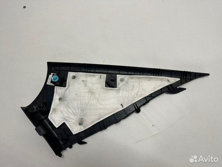 Накладка стойки кузова задняя левая Hyundai