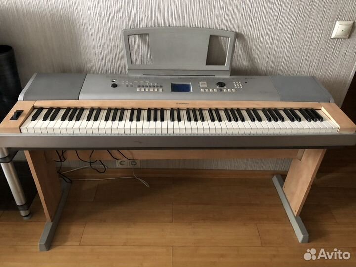 Электронное пианино Yamaha DGX-620