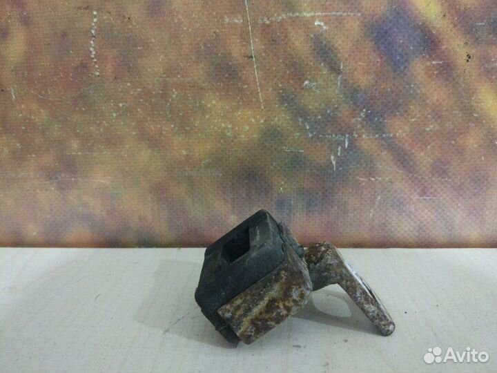 Крепление радиатора Lincoln Navigator 5.4 2003