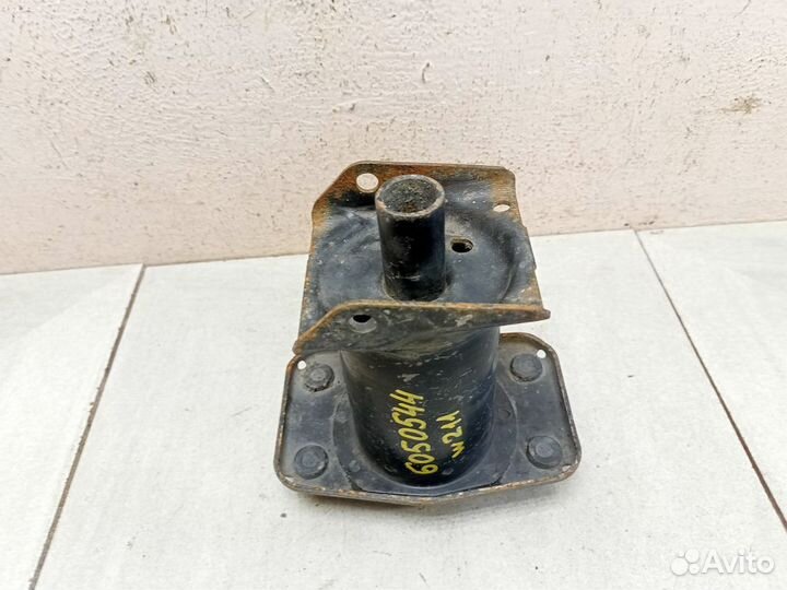 Кронштейн усилителя заднего бампера