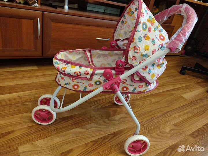 Кукольная коляска