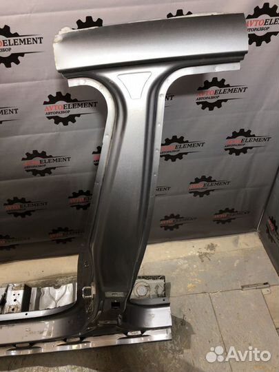 Bmw e60 Стойка с порогом левая