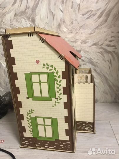 Домик кукольный