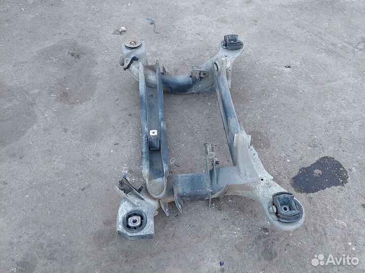 Подрамник задний Mercedes W220