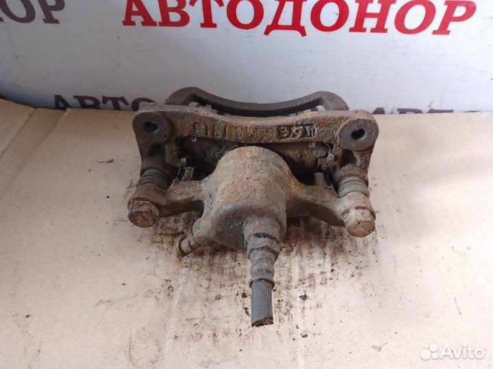 Суппорт тормозной задний правый Mitsubishi Galant