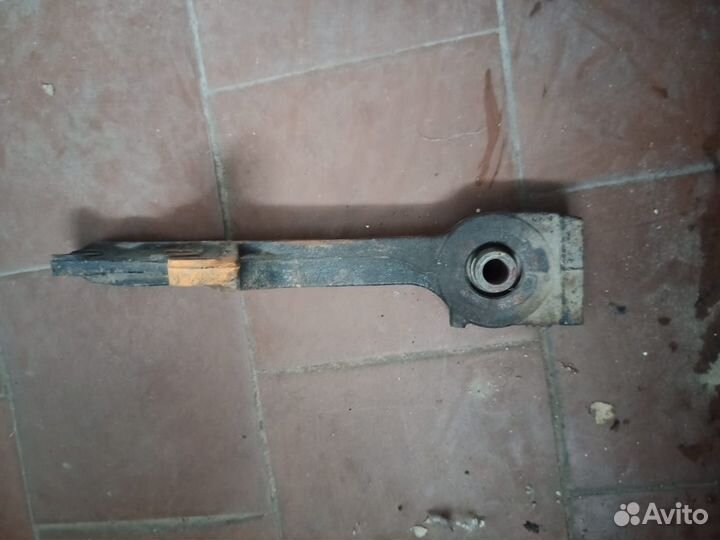 Кронштейн дифференциала левый land cruiser 150