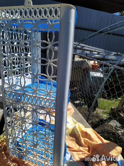 Продается полка угловая