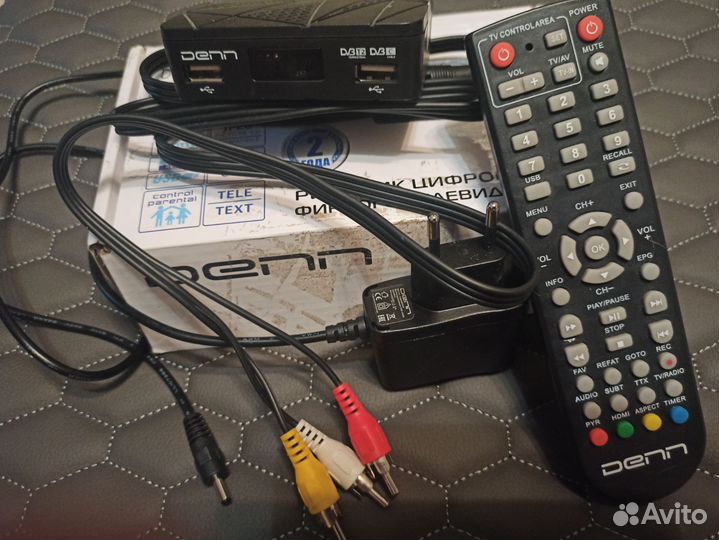 Цифровая приставка denn DDT 144