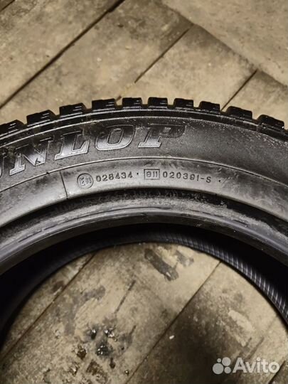 Dunlop Grandtrek Ice 02 215/55 R16 97