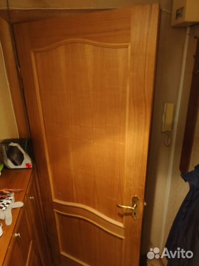 Двери межкомнатные б/у