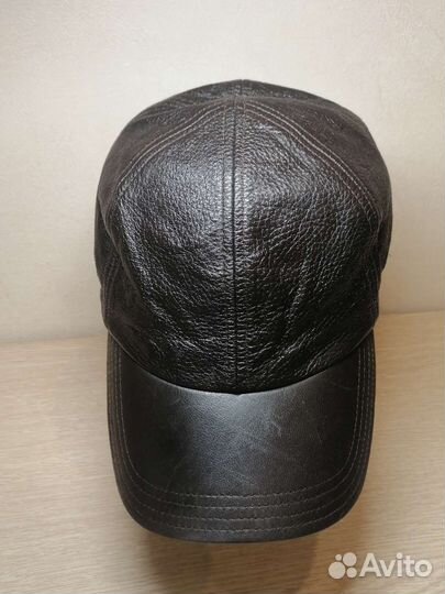 Кепка кожаная из кожи лося wigens