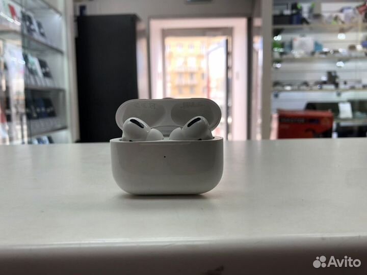 Наушники, Apple AirPods Pro