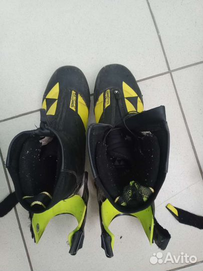 Ботинки лыжные