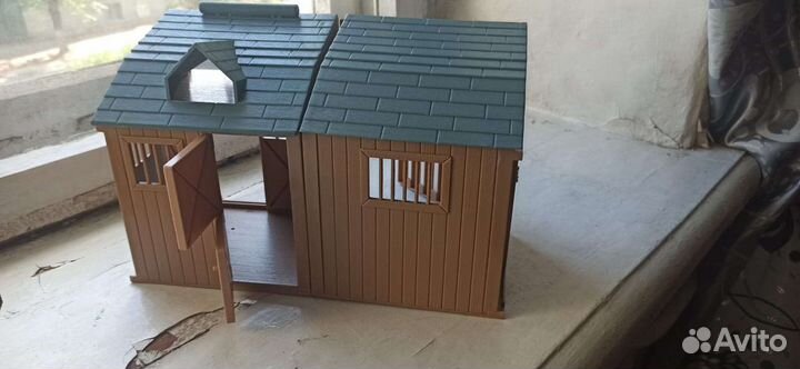 Конюшня Collecta и фигурки