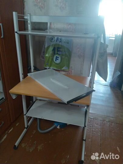 Компьютерный стол