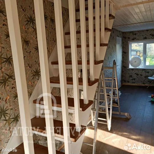 Деревянная лестница на 2 этаж в частный дом