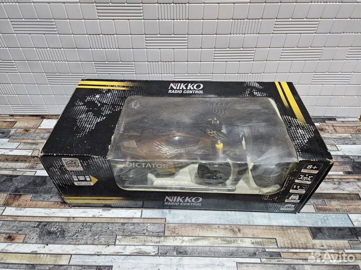 Машинка nikko Dictator