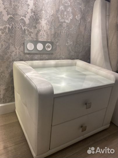 Тумба прикроватная белая экокожа