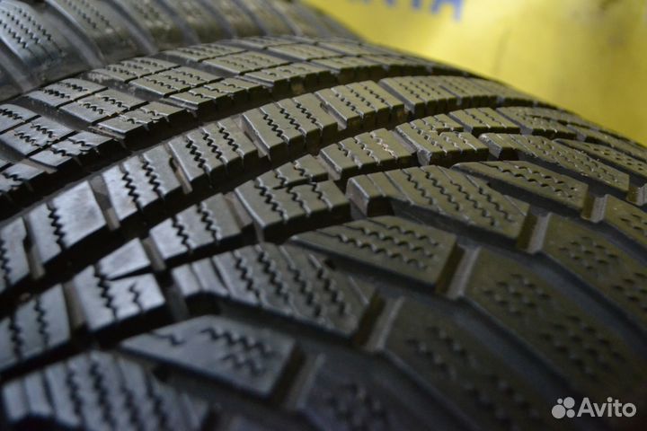 Hankook Winter I'Cept Evo2 W320 235/35 R19