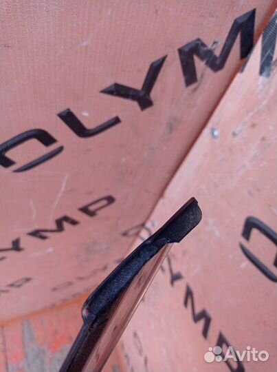 Ветровик передний левый Toyota Harrier MCU30