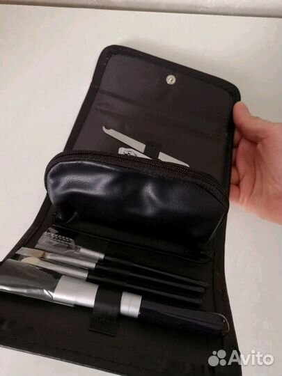 Маникюрный набор и набор кистей 3 в 1