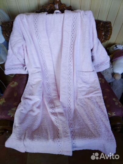 Махровый халат и три полотенца Zepter