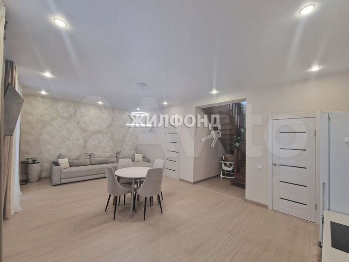 Дом 155 м² на участке 8,1 сот.