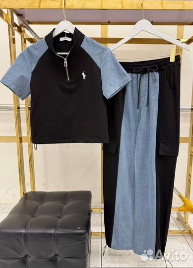 Спортивный костюм женский