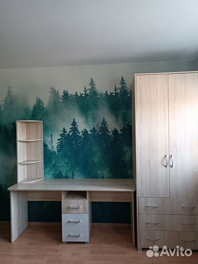 Письменный стол