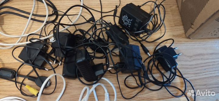 Провода hdmi,scart,сетевые кабели