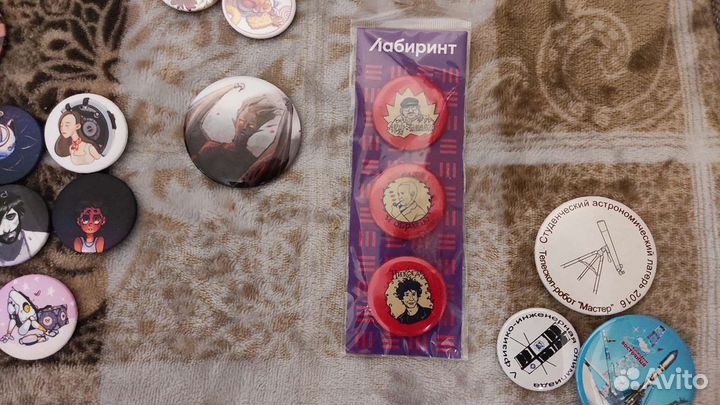 Эксклюзивные значки из zine