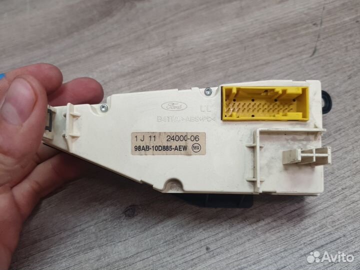 Дисплей информационный ford focus 1