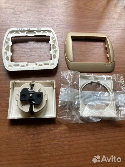 Legrand Galea Life цвет бронза