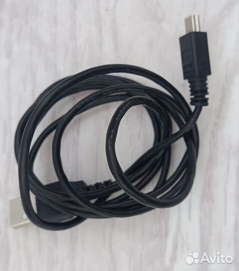 Зеркальный фотоаппарат Canon EOS 100D