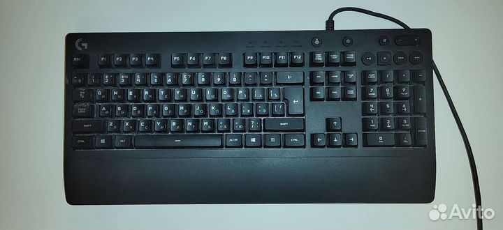 Logitech g213