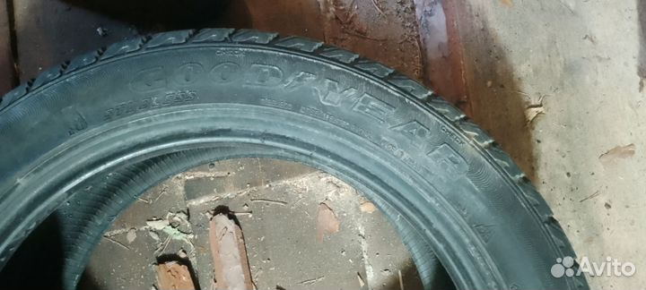 Bridgestone Blizzak RFT 225/50 R17