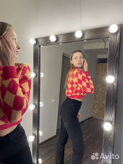 Гримерное зеркало с лампочками