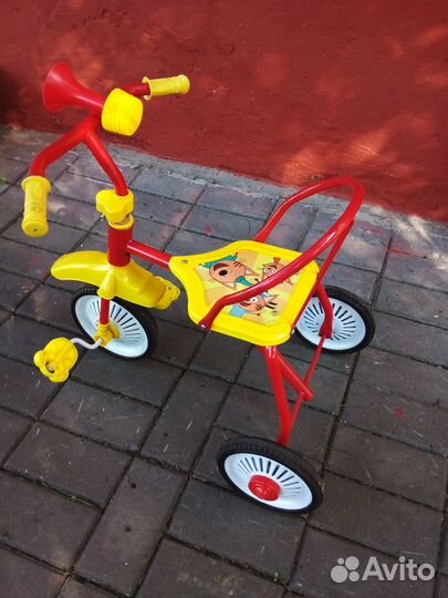 Трехколесный велосипед детский