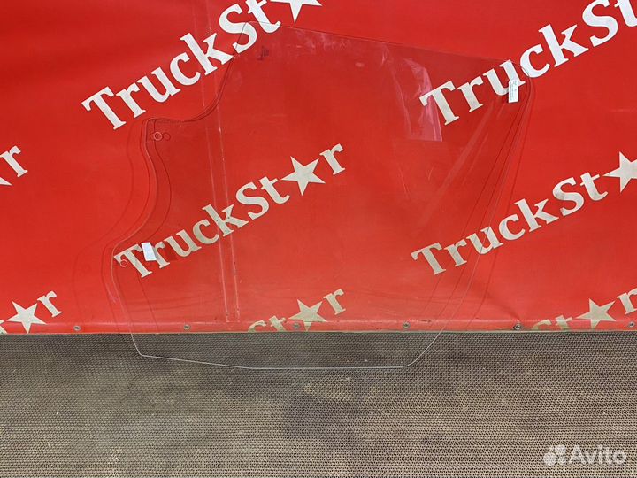 Стекло двери левой Volvo FH